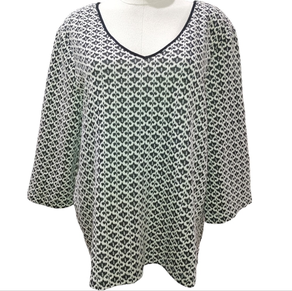 Rose & Olive Black/White 3/4 Bell Sleeve V-neck Tunic Style Top Size XL